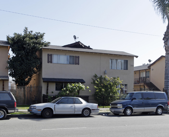 931 S Standard Ave in Santa Ana, CA - Building Photo - Building Photo