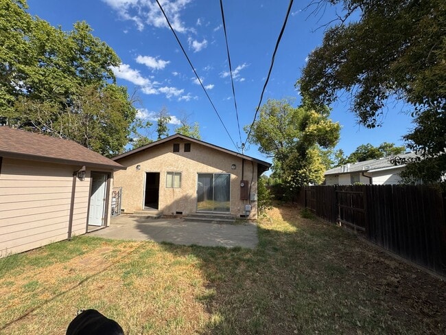 604 Sierra Blvd in Roseville, CA - Building Photo - Building Photo