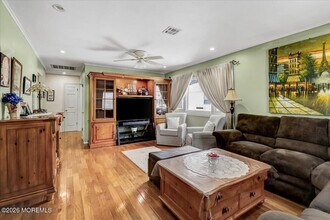 53 Chesterfield Ln in Toms River, NJ - Building Photo - Building Photo