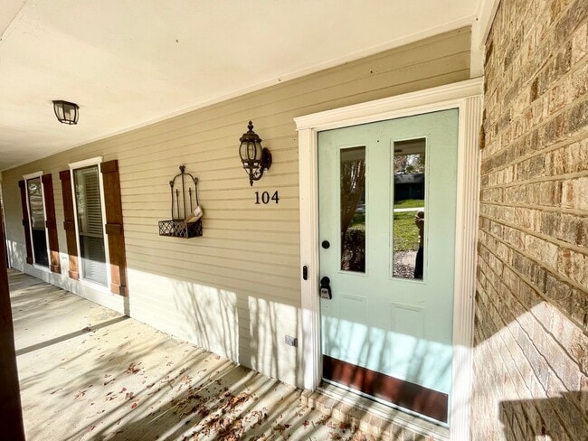 104 Sara Dr in Brandon, MS - Building Photo - Building Photo