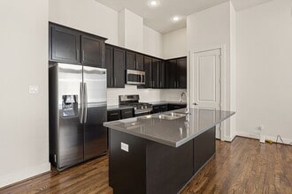 3945 Tulane St in Houston, TX - Building Photo - Building Photo