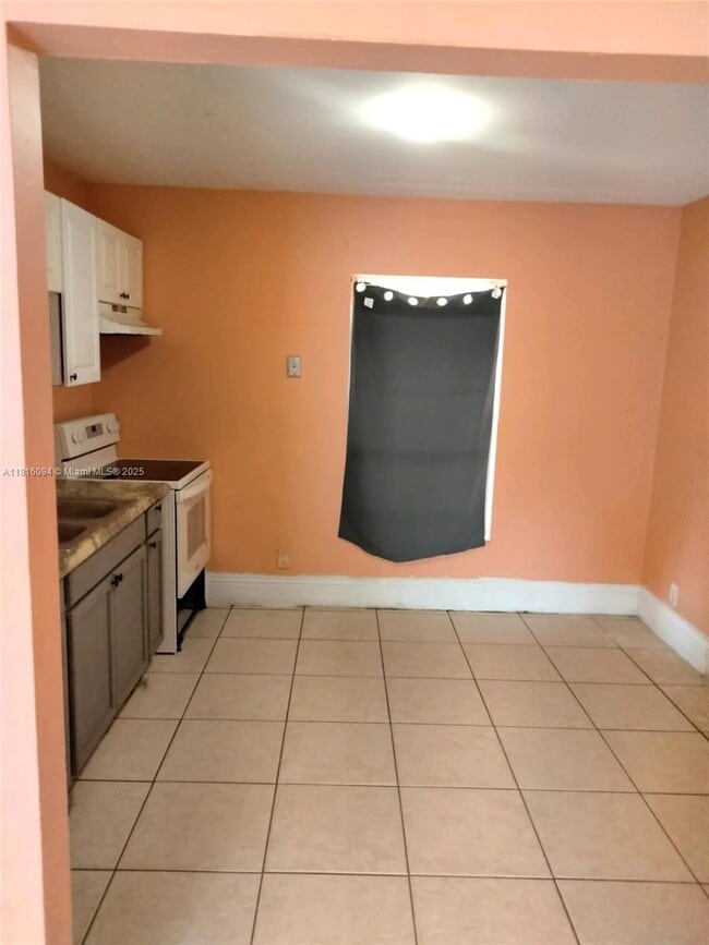 713 NW 4th Ave in Pompano Beach, FL - Building Photo - Building Photo