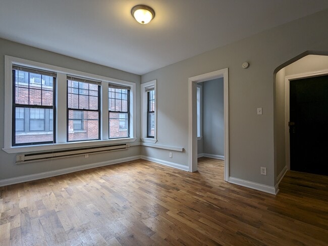 4417 N Wolcott Ave, Unit 19-B2 in Chicago, IL - Building Photo - Building Photo