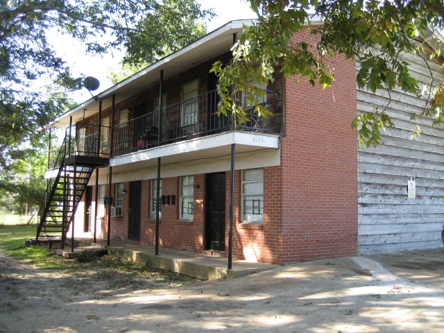 2175 W Florence Ave in Jackson, MS - Building Photo