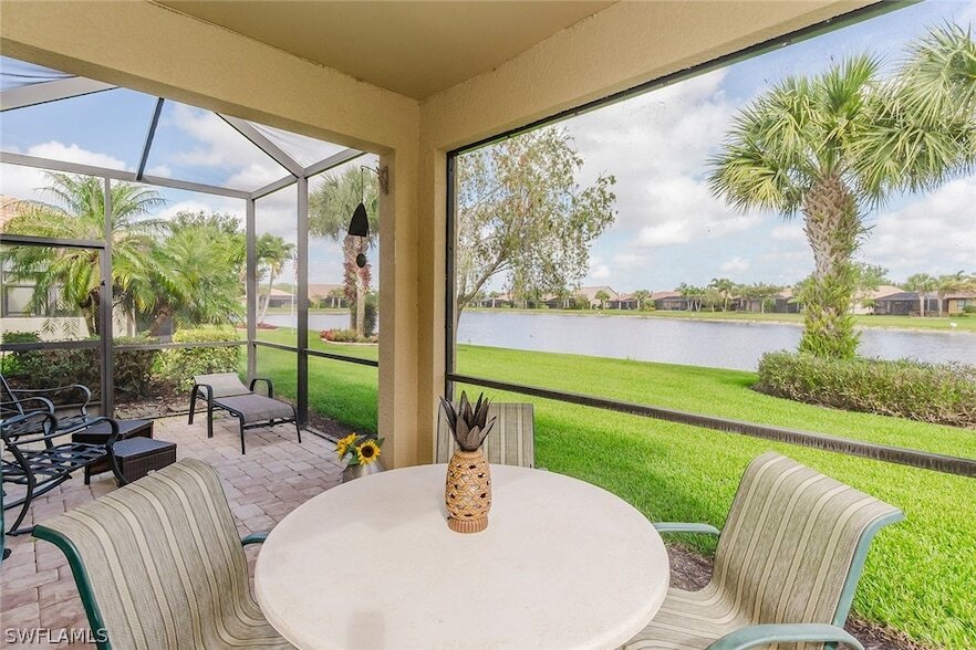 6441 Liberty St in Ave Maria, FL - Foto de edificio