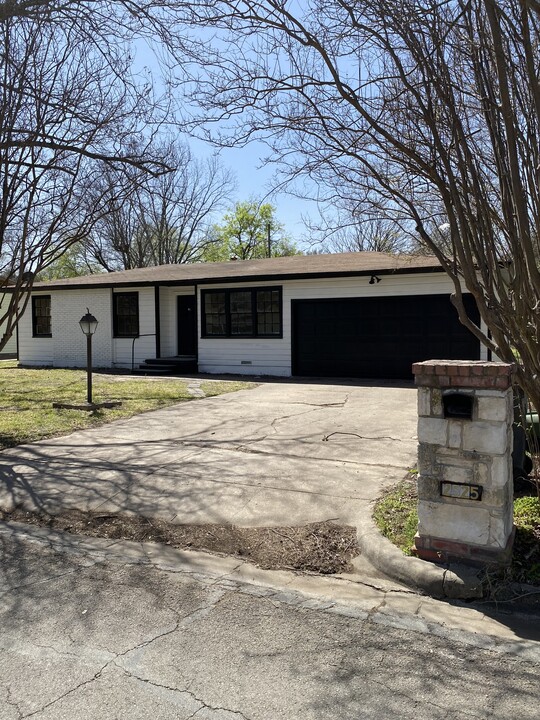 2525 S 25th St in Waco, TX - Building Photo