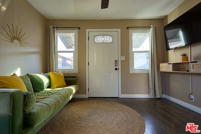 3727 Siskiyou St in Los Angeles, CA - Building Photo - Building Photo
