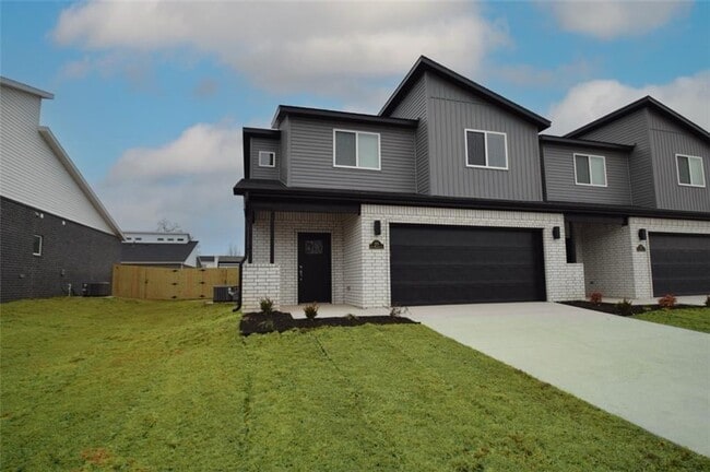 property at 723 Sun Mdws Lp