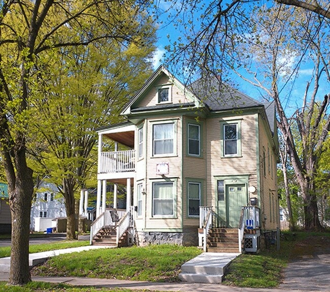 property at 614 S Beech St