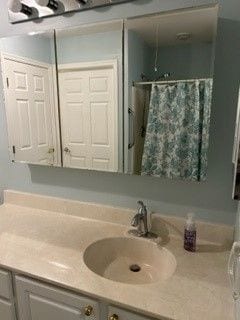 property at 20 E Village Rd