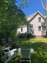 207 Stillwater Ave in Orono, ME - Foto de edificio - Building Photo