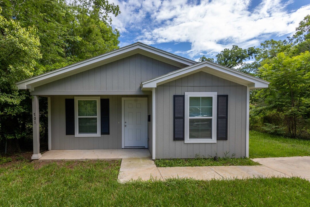 701 Prince St in Beaumont, TX - Building Photo