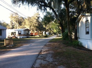 111 W Carter Rd in Lakeland, FL - Foto de edificio - Building Photo