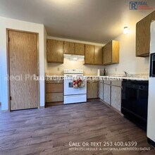 9920 132nd St Ct E in Puyallup, WA - Building Photo - Building Photo