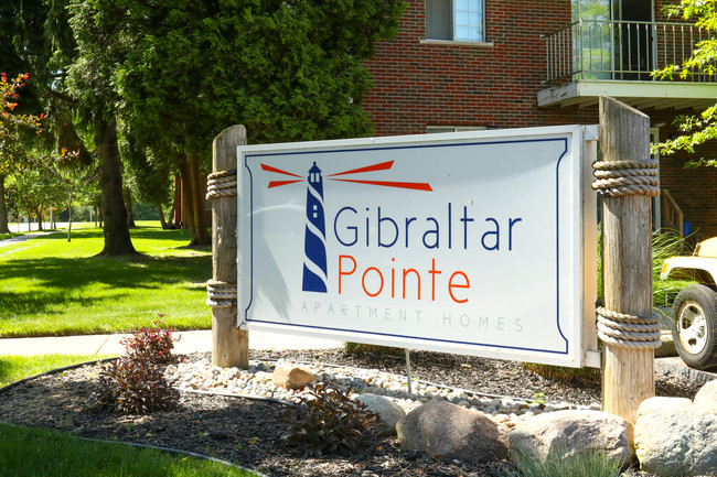 Gibraltar Pointe photo'