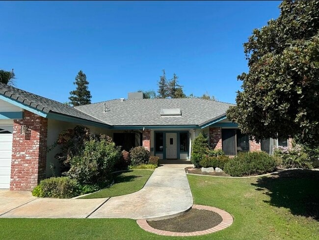 property at 3005 Summer Creek Ct