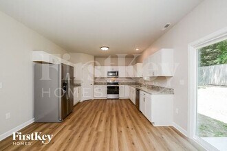 412 Avery Ave in High Point, NC - Building Photo - Building Photo