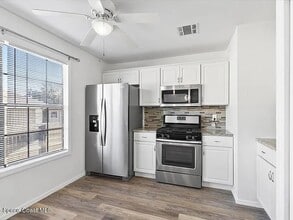 935 South Patrick Dr in Satellite Beach, FL - Building Photo - Building Photo