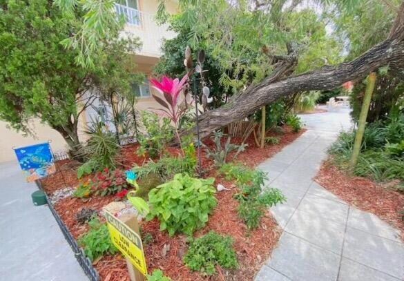 property at 211 Circle Dr