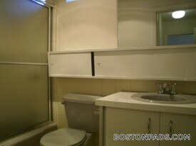 1455 Commonwealth Ave, Unit 309 in Boston, MA - Building Photo