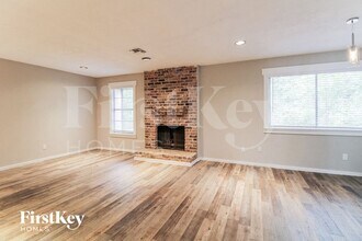 2618 N Woodloch St in Conroe, TX - Building Photo - Building Photo