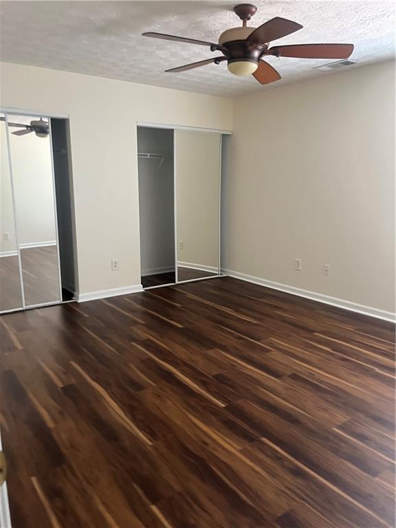 property at 1715 Ivey Pointe Ct