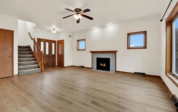 407 Century Oak Dr in Waukesha, WI - Foto de edificio - Building Photo