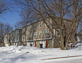 92 Hoyt Ave W in St. Paul, MN - Building Photo - Building Photo