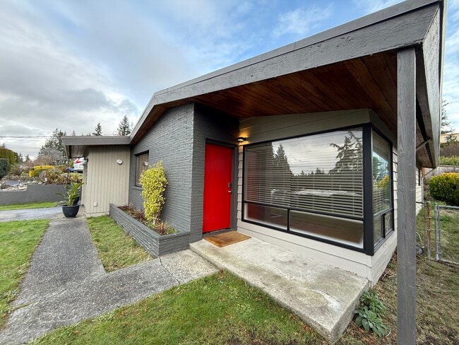 property at 20930 2nd Ave S