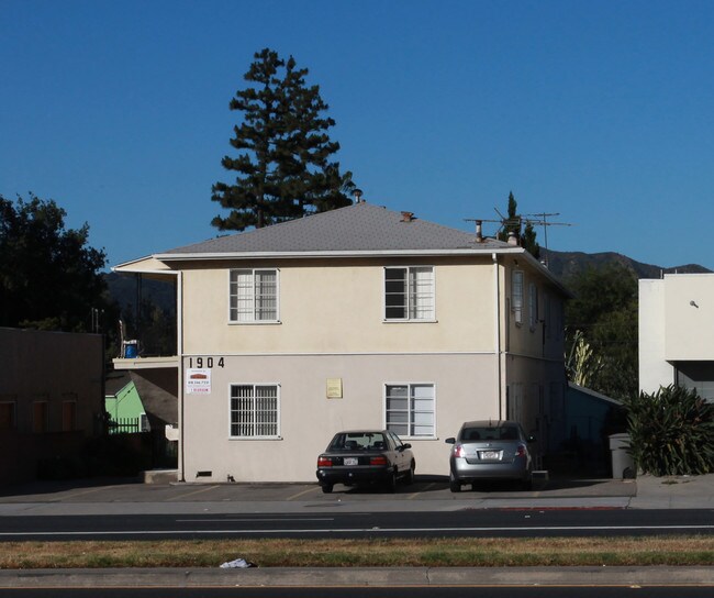 1904 W Glenoaks Blvd in Glendale, CA - Building Photo - Building Photo