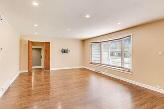 1422 Dorothy Dr in Palatine, IL - Building Photo - Building Photo