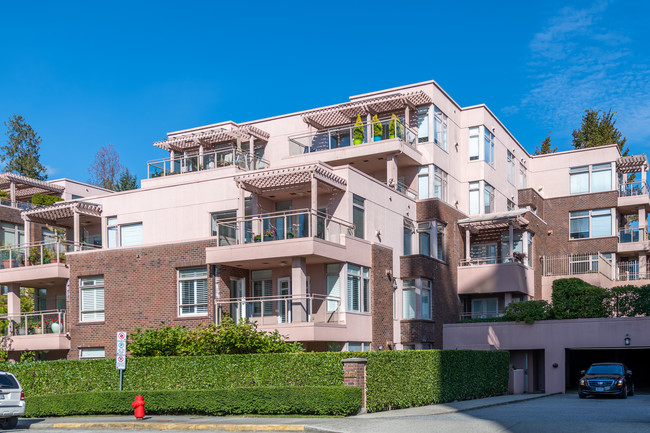 The Rosemont in West Vancouver, BC - Building Photo - Primary Photo