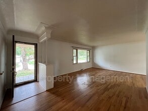 4026 43rd St in Des Moines, IA - Building Photo - Building Photo