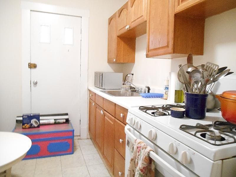 92 Gordon St, Unit A12 in Boston, MA - Building Photo