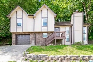 929 Edwards Lake Rd in Birmingham, AL - Building Photo