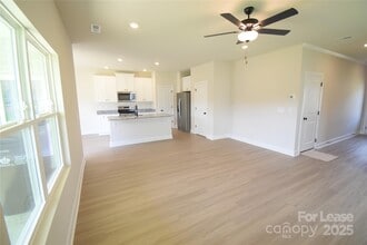 3519 Narrow Ln in Charlotte, NC - Building Photo - Building Photo