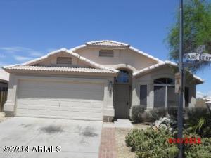 2336 E Aire Libre Ave