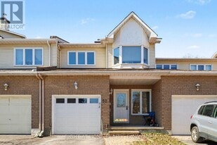 52 Scarlet Ct in Ottawa, ON - Building Photo