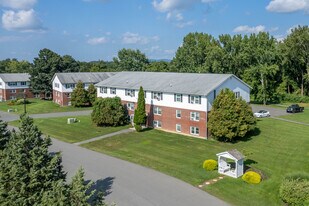 Country Gardens Apartments in Troy, NY - Building Photo