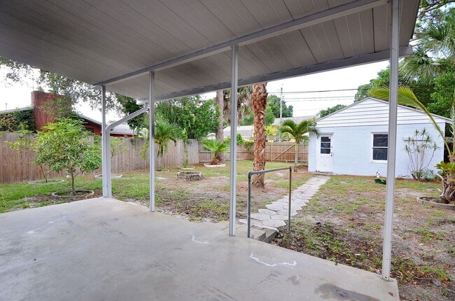 5620 2nd Ave N in St. Petersburg, FL - Building Photo - Building Photo