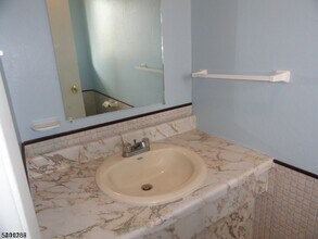 2505 Balmoral Ct in Hillsborough Township, NJ - Building Photo - Building Photo