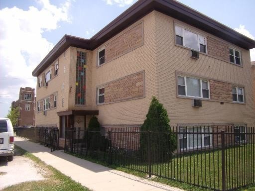 property at 3057 N Narragansett Ave