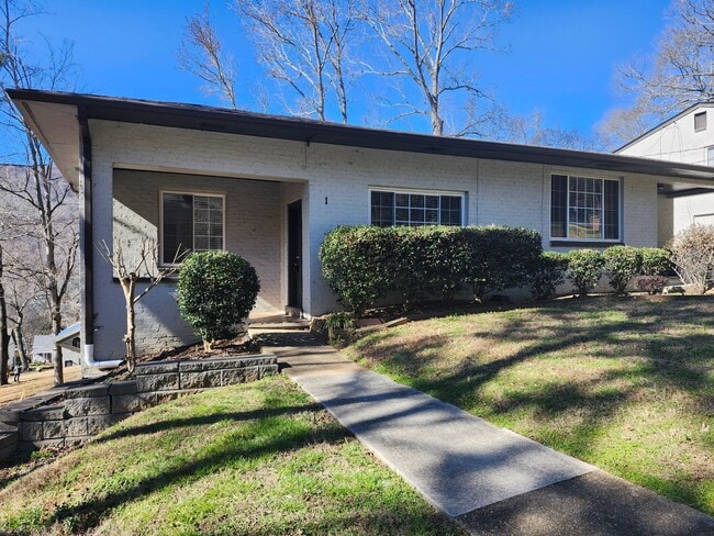 property at 4911 Sunnyside Ave