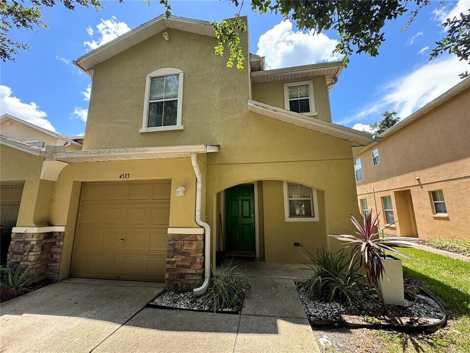 4533 Limerick Dr in Tampa, FL - Building Photo