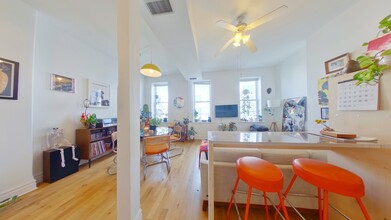 1214 N 5th St in Philadelphia, PA - Building Photo - Interior Photo