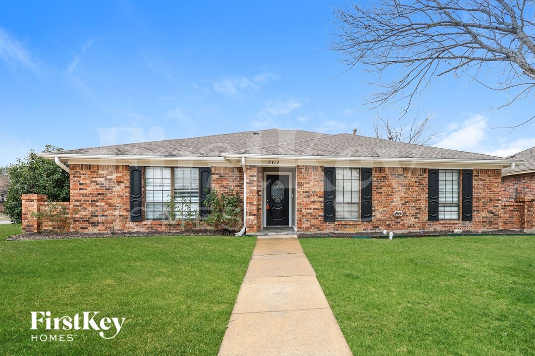 7314 Harvest Hill Dr in Rowlett, TX - Building Photo