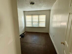 6117 20th St in Lubbock, TX - Building Photo - Building Photo