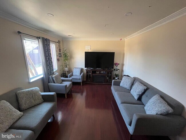 8411 Del Norte Ct in Alexandria, VA - Building Photo - Building Photo