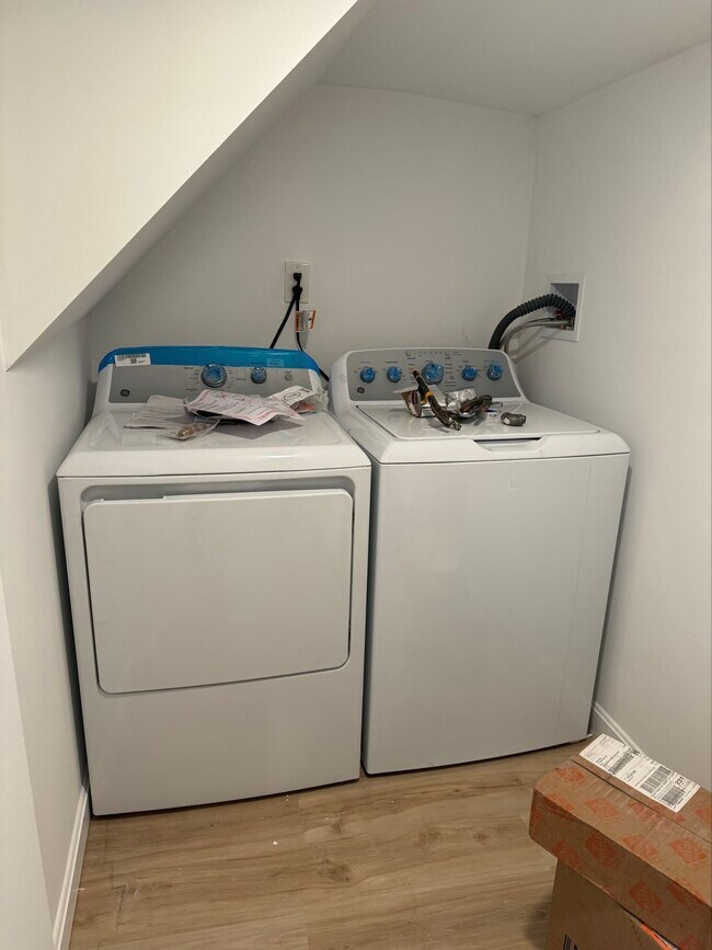 119 Whitfield St, Unit NA