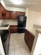 2601 W Broadway Blvd-Unit -UNIT E446 in Tucson, AZ - Building Photo - Building Photo